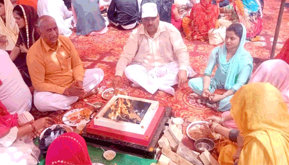 ११ कुंडीय गायत्री महायज्ञ व संस्कार कार्यक्रम सम्पन्न