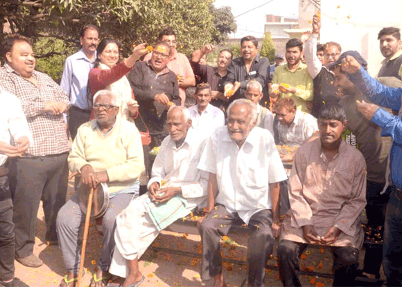 पंजाबी महासंगठन ने मानव मंदिर में मनाया होली पर्व
