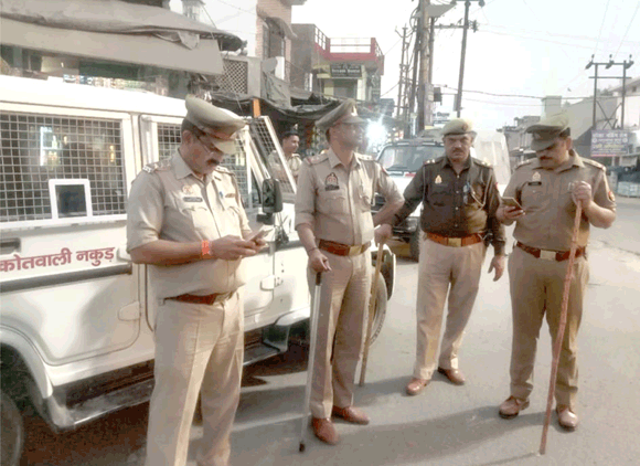 कार व बाइक की भिड़ंत में युवक की मौत, अन्य घायल