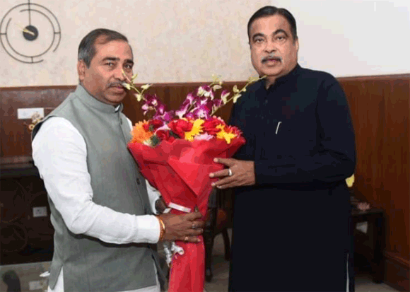 माननीय राज्यमंत्री लोक निर्माण विभाग ने केंद्रीय सड़क परिवहन एवं राजमार्ग मंत्री से की शिष्टाचार भेंट