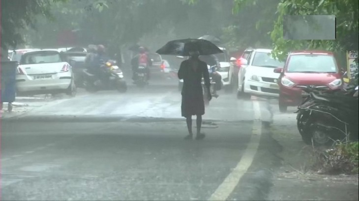 दिल्ली-NCR में बारिश के साथ गिर सकते हैं ओले, गुलाबी ठंड की वापसी