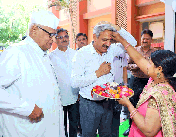 शोभित विश्वविद्यालय गंगोह के कुंवर शेखर विजेंद्र आयुर्वेद मेडिकल कॉलेज एंड रिसर्च सेंटर में “निशुल्क चिकित्सा व विशाल रक्तदान शिविर” का आयोजन