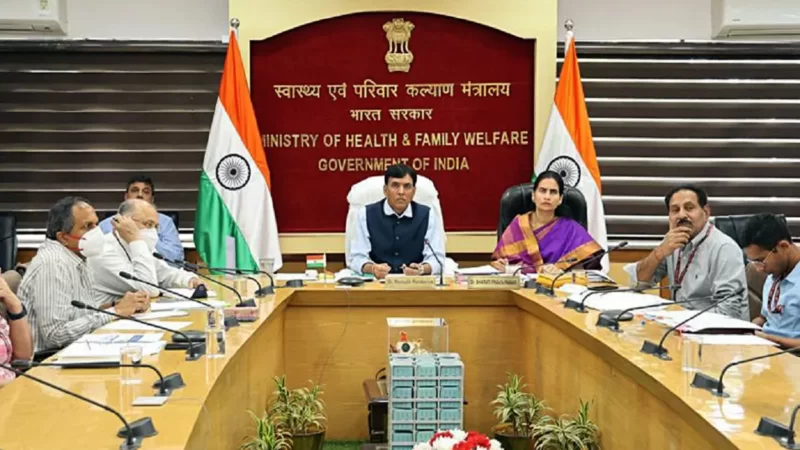 कोविड तैयारियों का पता लगाने के लिए अस्पतालों में आज और कल मॉक ड्रिल, इज्जर में निरीक्षण करेंगे मनसुख मांडविया