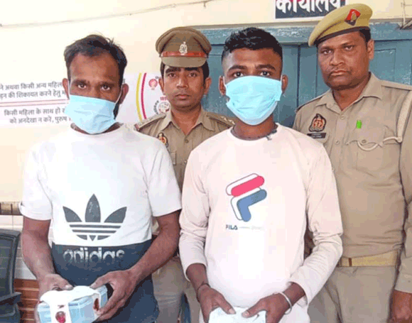 पुलिस ने दो चरस तस्करों समेत तीन आरोपी दबोचे