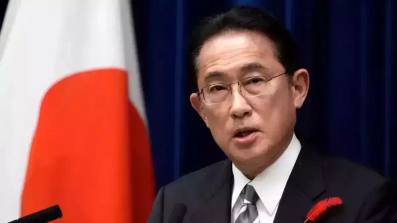 जापान के पीएम फुमियो किशिदा पर भाषण के दौरान हमला, घटनास्थल पर विस्फोट जैसी आई आवाज