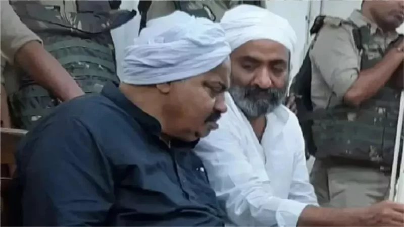 लगातार हुलिया और ठिकाने बदल रहा गुड्डू मुस्लिम, पहचान छिपाने के लिए मूछें भी हटा दीं