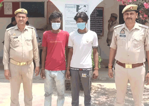 पुलिस ने किया लूट की घटना का खुलासा, दो आरोपी दबोचे
