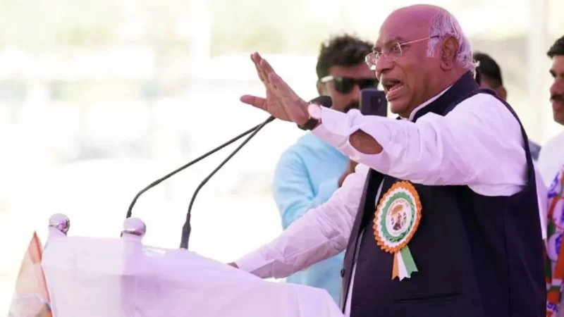 PM मोदी पर आपत्तिजनक टिप्पणी को लेकर खरगे की आई सफाई, बोले- अगर किसी को ठेस पहुंची हो तो खेद व्यक्त करूंगा