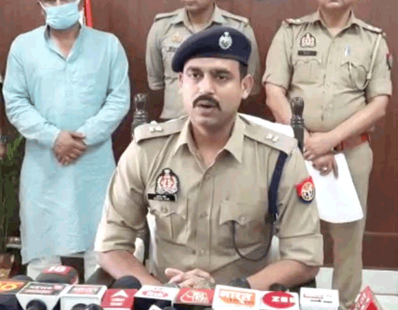 शातिर बदमाश को दबोचकर पुलिस ने किया अवैध असलाह बरामद