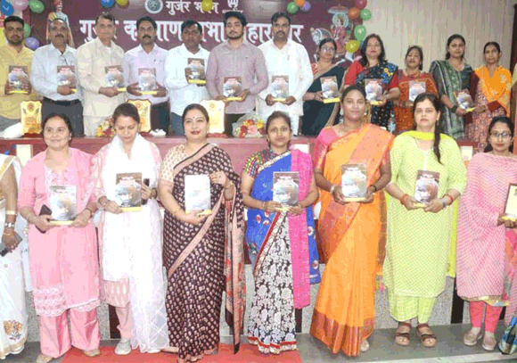 सेवानिवृत्त शिक्षकों का किया सम्मान