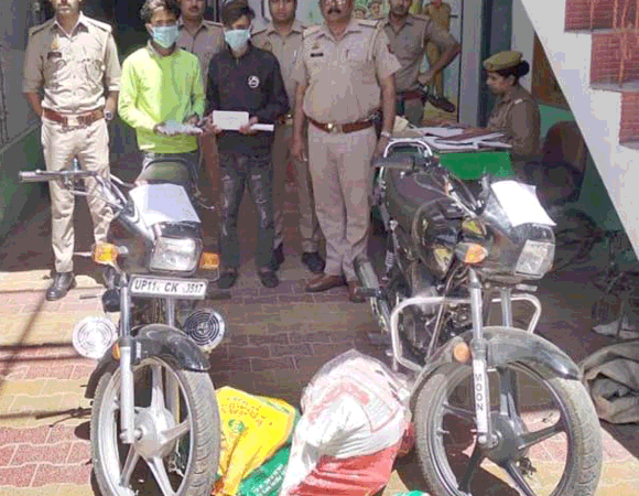 पुलिस ने दो शातिर चोरों को गिरफ्तार कर की तीन बाइक बरामद
