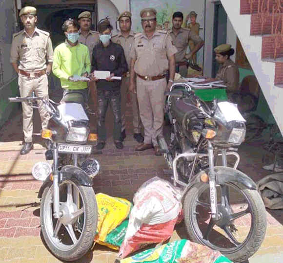 पुलिस ने दो शातिर चोरों को गिरफ्तार कर की तीन बाइक बरामद