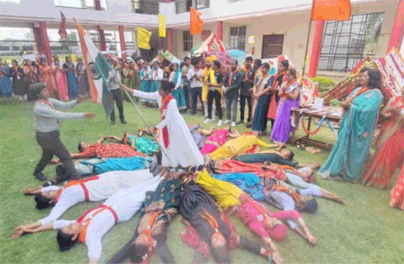 शिविर समापन पर दिखाई दी विभिन्न प्रदेशों की झलकियां