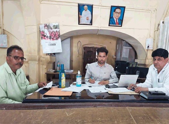 मंगलवार को पालिकाध्यक्ष पद के लिए दो और सभासद पद के लिए 26 नामांकन पत्रों की हुई बिक्री