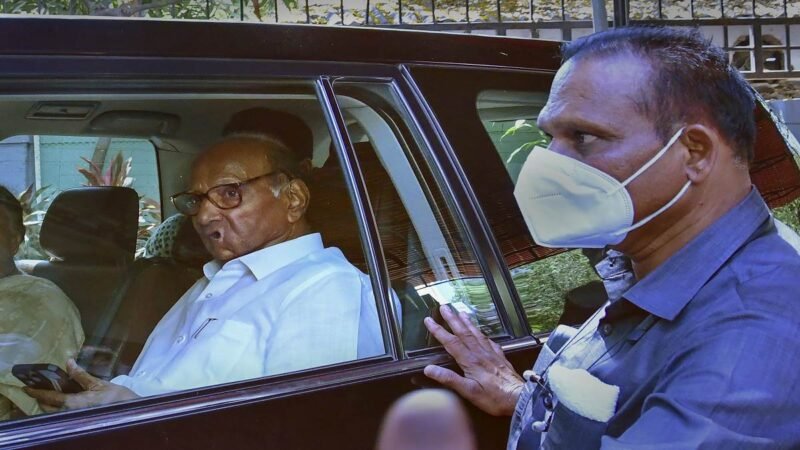 शरद पवार के बाद NCP में लगी इस्तीफों की झड़ी, जितेंद्र आव्हाड समेत कई नेताओं ने अपना पद छोड़ा