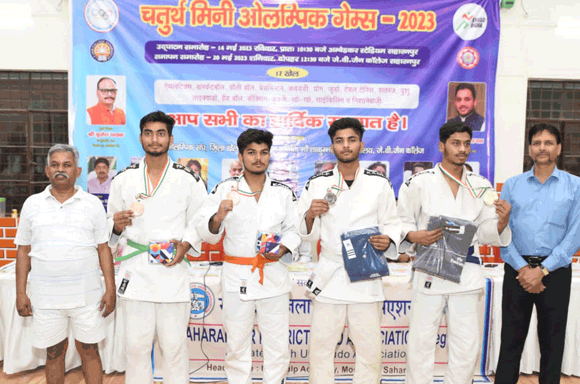 जूडो प्रतियोगिता में पदक विजेता खिलाडिय़ों को किया सम्मानित