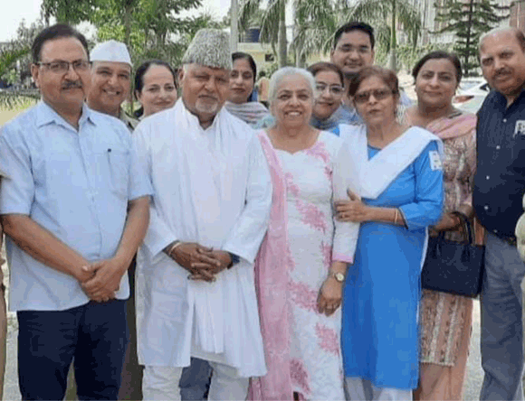 एक माह की यात्रा पर कनाडा के लिए रवाना हुए हरबंस लाल जुनेजा