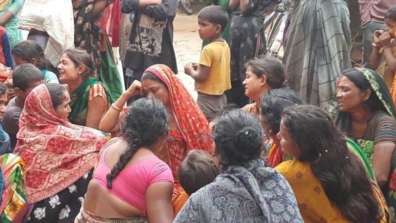 हादसे में 5 लोगों की मौत की खबर से देवरिया के इस गांव में पसरा मातम, परिवार में मची चीत्कार