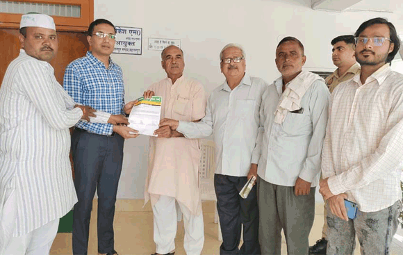 भाकियू वर्मा के प्रतिनिधिमंडल ने मंडलायुक्त को सौंपा ज्ञापन