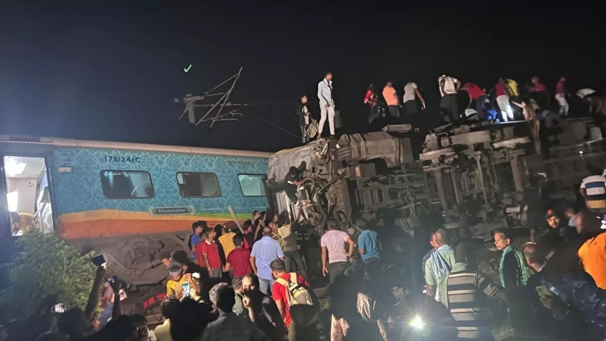 कोरोमंडल एक्सप्रेस हादसे की तस्वीरें आईं सामने, Video देखकर कांप जाएंगी रूह