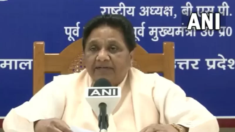 हिंदुत्व के मुद्दे पर मायावती ने बीजेपी को घेरा, कहा- कांग्रेस शासित राज्यों में दलितों पर हो रहे हैं अत्याचार