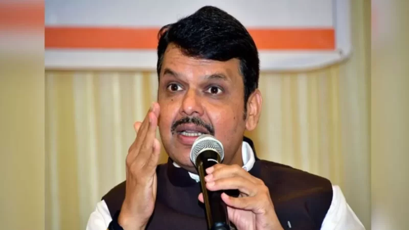 ‘भारत में कोई मुस्लिम औरंगजेब का वंशज नहीं’, फडणवीस बोले-मुगल बादशाह को राष्ट्रवादी मुसलमान नहीं देते तरजीह