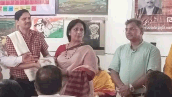 स्नेहिल संस्था द्वारा किया गया विभूतियों का सम्मान