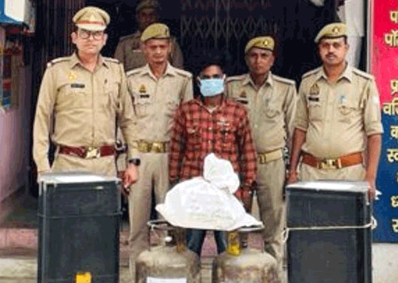 पुलिस के हत्थे चढ़ा एक वारंटी आरोपी