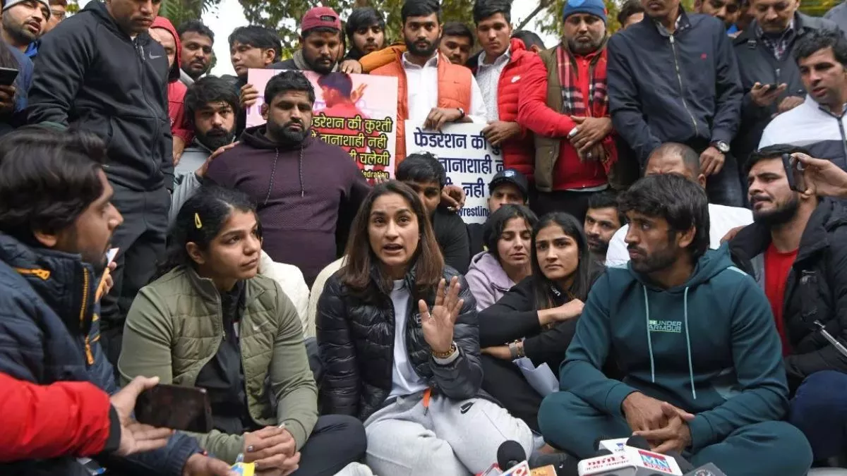 पहलवानों का एलान- बृजभूषण के खिलाफ लड़ाई सड़क पर नहीं, अब कोर्ट में लड़ेंगे