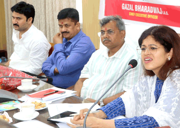 सबके सहयोग से ही स्मार्ट बनेगा शहर: मेयर