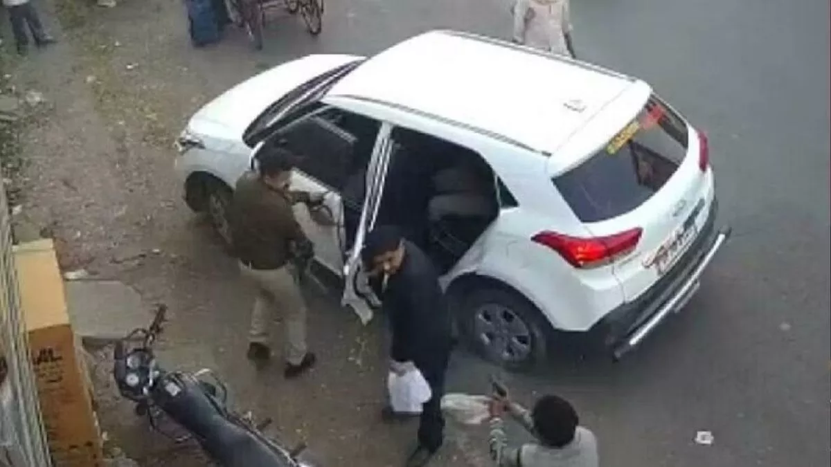 उमेश पाल हत्याकांड में मारे गए शूटर उस्मान का भाई कारोबारी पर हमले में हुआ घायल ; अस्पताल में भर्ती