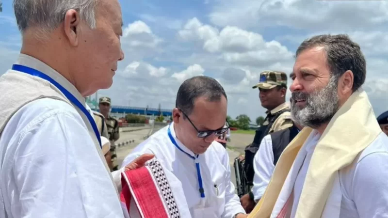 इंफाल से निकलते ही राहुल गांधी के काफिले को पुलिस ने रोका, हिंसा प्रभावित इलाकों में जा रहे थे नेता