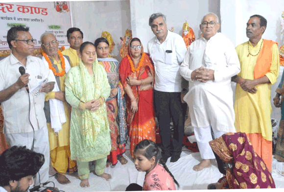 श्रद्धालुओं ने आस्था के साथ किया सुंदर कांड का पाठ
