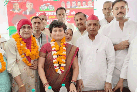 महिला सभा को बूथ स्तर तक मजबूत बनाएं कार्यकतार्: श्रीवास्तव