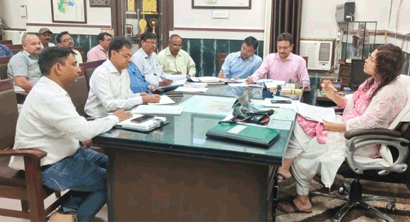 युद्ध स्तर पर करें जलभराव से बचाव की तैयारियां: नगरायुक्त