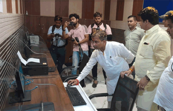 राज्यमंत्री कुंवर बृजेश सिंह ने खंड विकास कार्यालय में हुए जीर्णोंद्वार कार्य का किया उद्घाटन