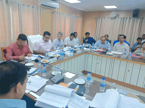 मण्डलायुक्त की अध्यक्षता में विकास कार्यों की मण्डलीय बैठक सम्पन्न