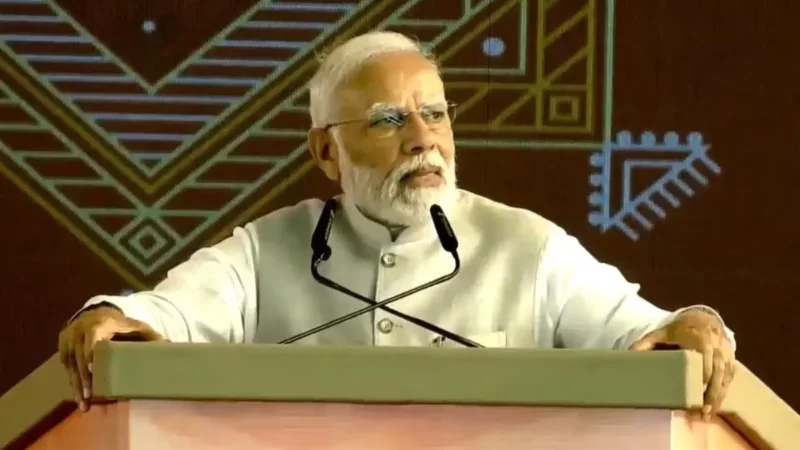 ‘नीयत में खोट और गरीब पर चोट’, जनता से पीएम मोदी की अपील; विपक्षियों की गारंटी से रहें सतर्क