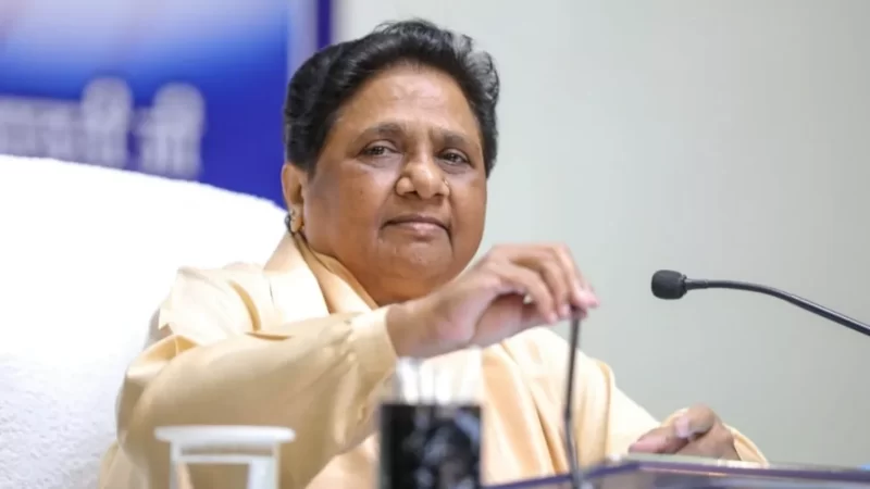 NDA vs INDIA की लड़ाई से मायावती ने बनाई दूरी, बताया- क्यों नहीं खड़ी हैं किसी के साथ