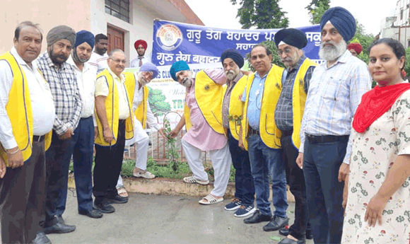 लायंस क्लब सहारनपुर सेंट्रल के पदाधिकारियों ने किया पौधारोपण