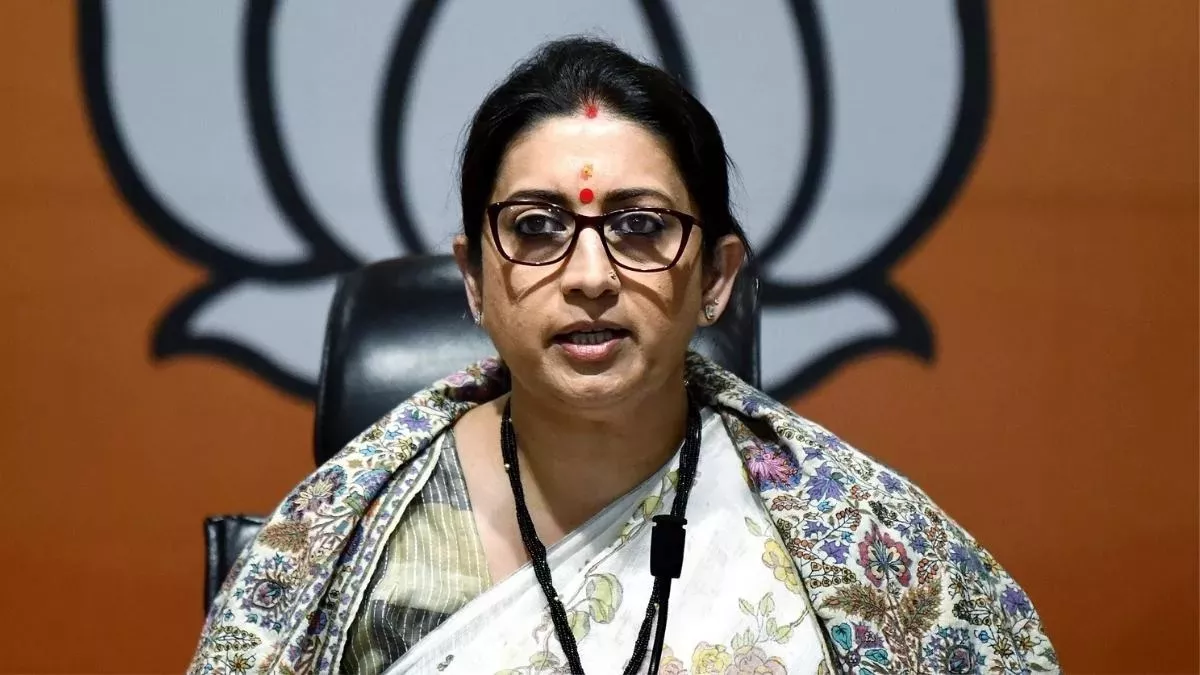 ‘मणिपुर पर चर्चा से भाग रहा विपक्ष’, स्मृति बोलीं- अपने राज्यों में हो रहे महिला अपराधों का जवाब दे कांग्रेस