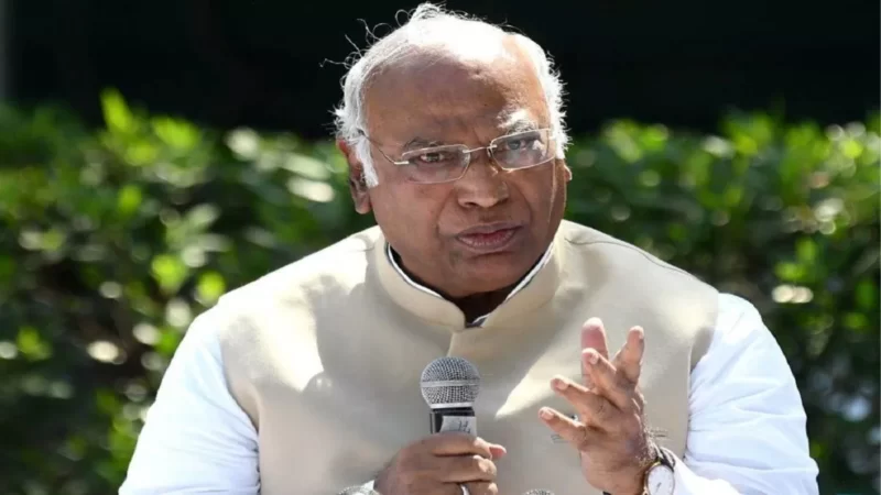 ‘आपकी कथनी और करनी में अंतर’, अमित शाह के पत्र का खरगे ने दिया जवाब; बोले- हर कीमत चुकाएंगे