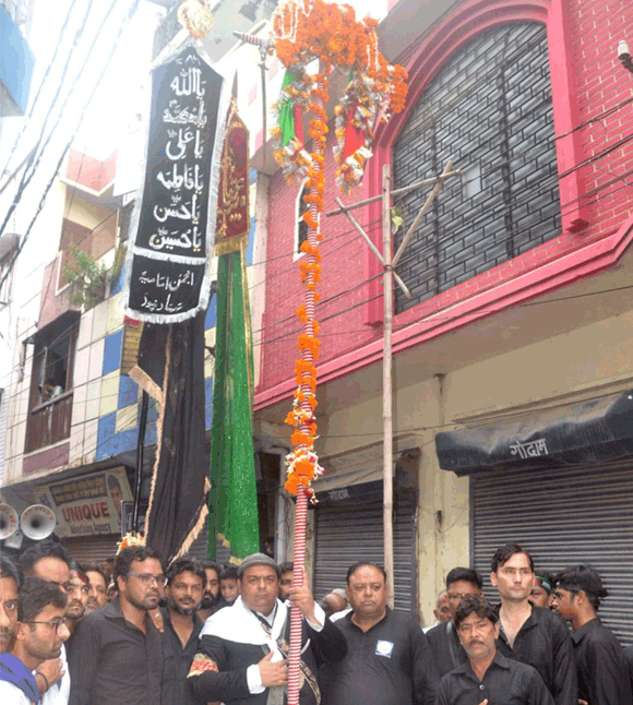 हजरत इमाम हुसैन व करबला के शहीदों की याद में निकाला मातमी जुलूस
