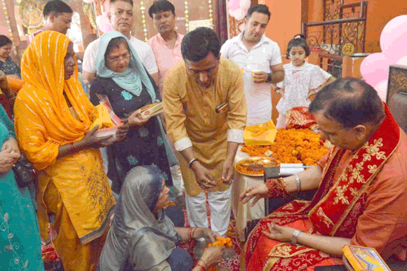 श्रद्धा व धूमधाम के साथ मनाया गया गुरू पूर्णिमा पर्व