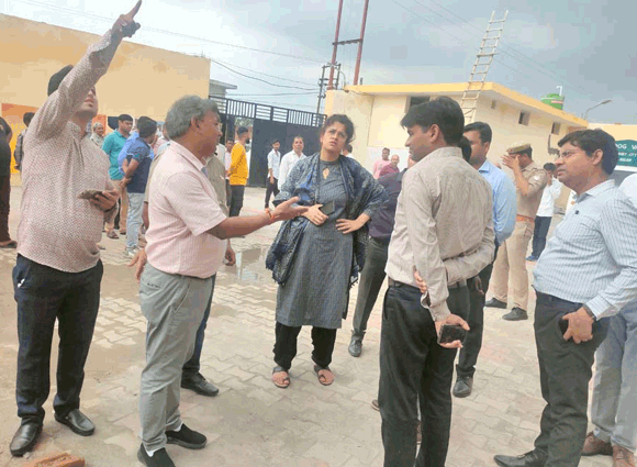 मेयर ने किया एबीसी सेंटर का निरीक्षण