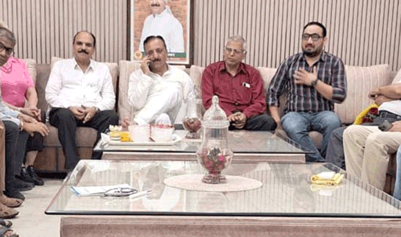 नगर विधायक से मिला आईआईए का प्रतिनिधिमंडल