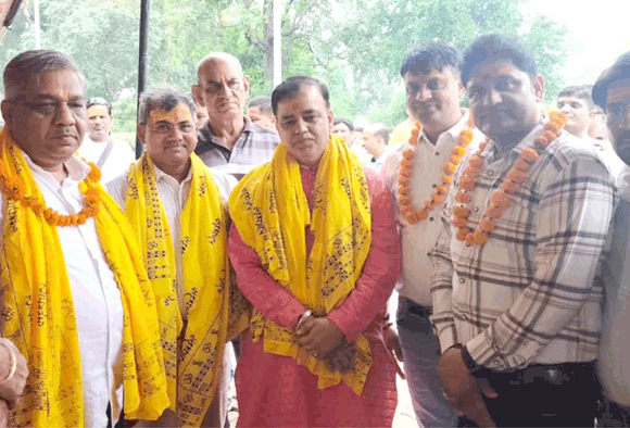 कांवडिय़ों की सेवा करना पुण्य का कार्य: अजय