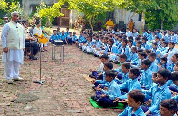 चरित्रवान, गुणवान युवा ही समाज और देश की नींव: भगवान