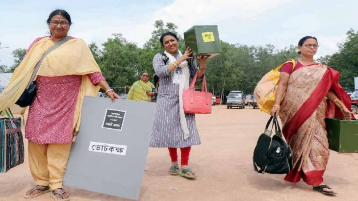 पश्चिम बंगाल में 697 पोलिंग बूथ पर आज फिर से डाले जा रहे हैं वोट, हिंसा के चलते लिया गया फैसला