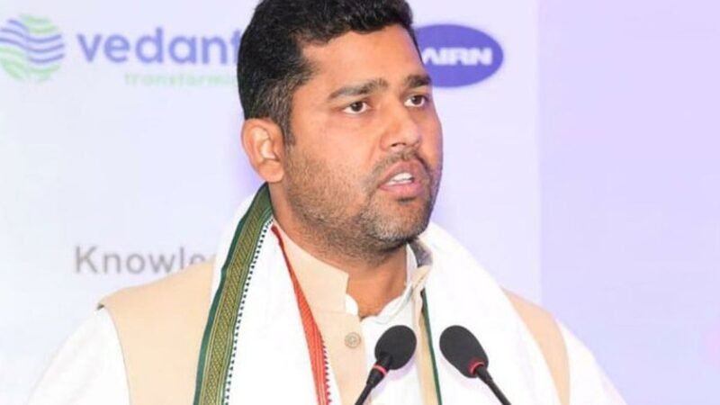 ‘चन्द्रयान में जो यात्री गए हैं, मैं उन्हें सलाम करता हूं’, ये क्‍या बोल गए राजस्‍थान के मंत्री; हो रहे ट्रोल